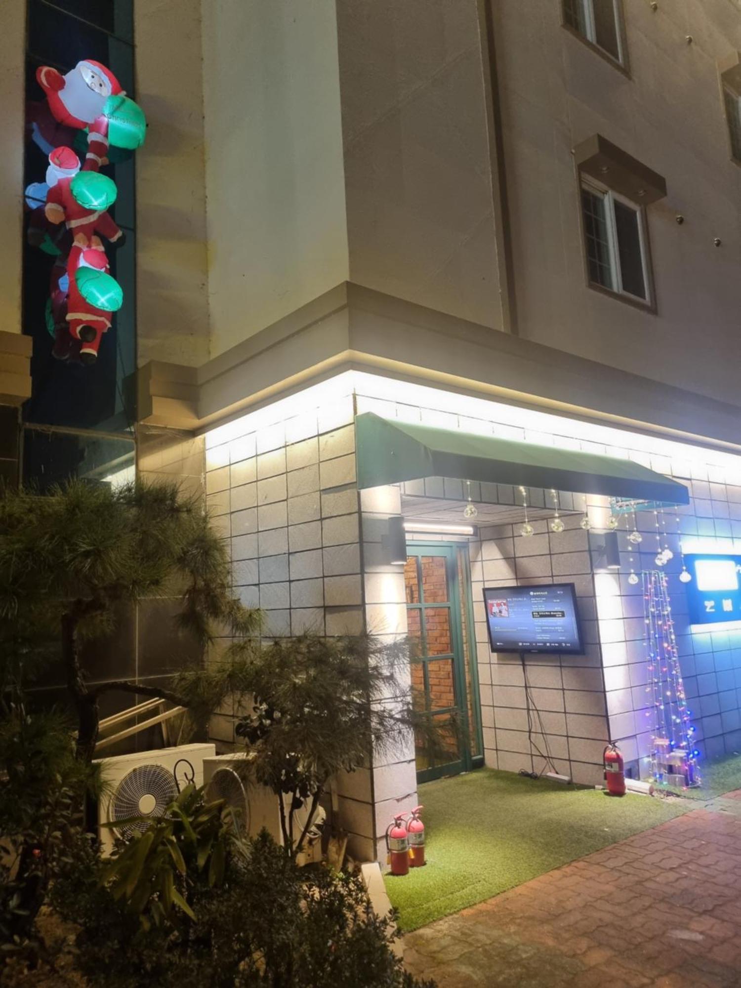 גייאונגג'ו Series Hotel מראה חיצוני תמונה
