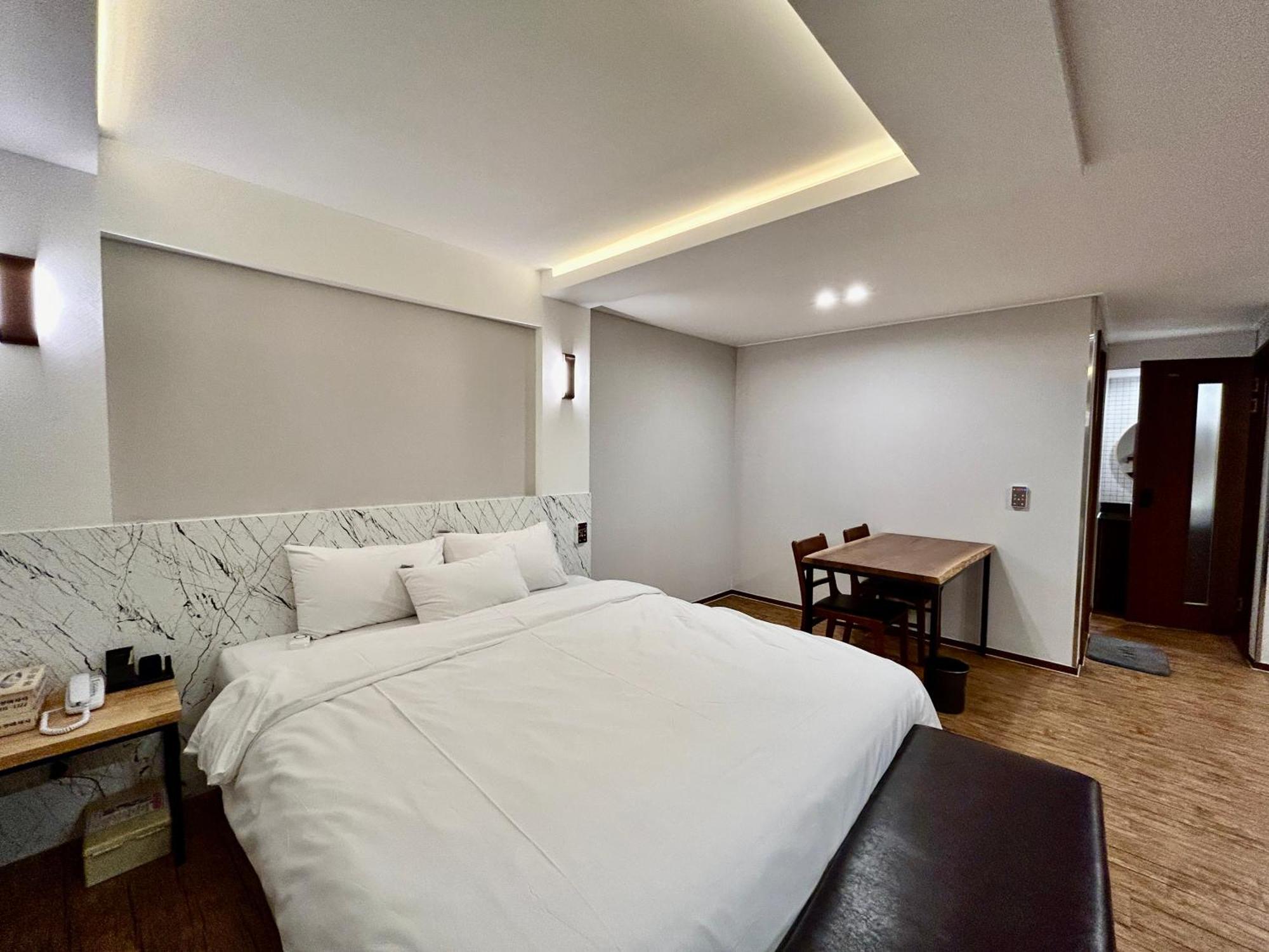 גייאונגג'ו Series Hotel מראה חיצוני תמונה