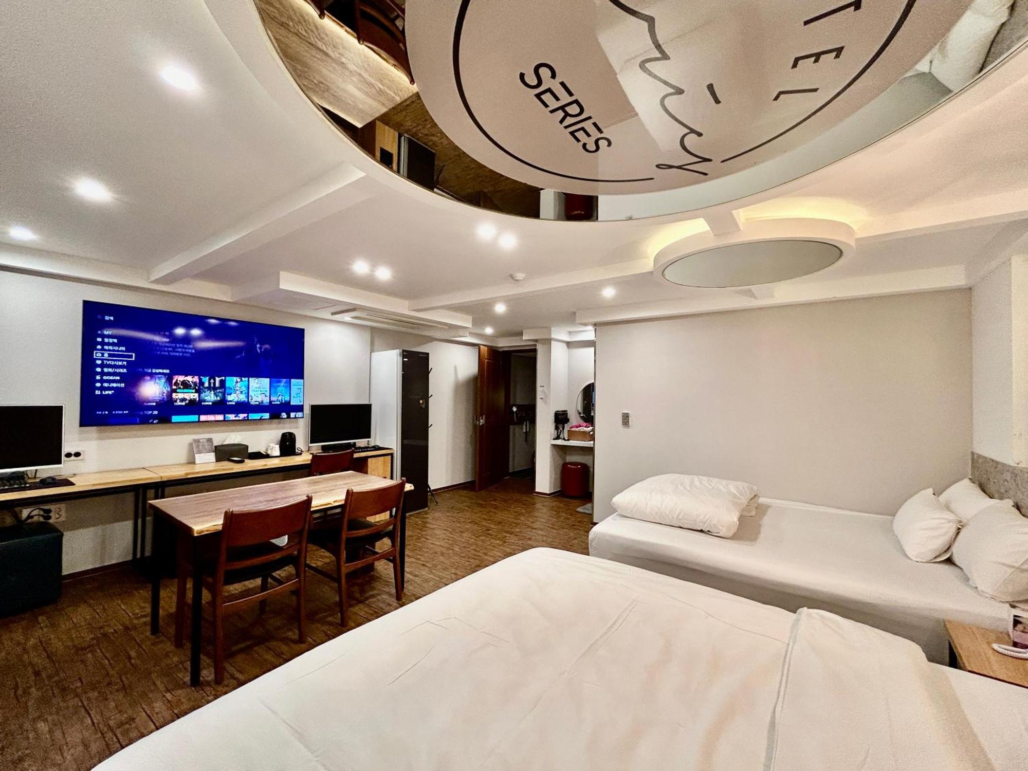 גייאונגג'ו Series Hotel מראה חיצוני תמונה